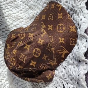 LV brown and gold baseball hat/cap